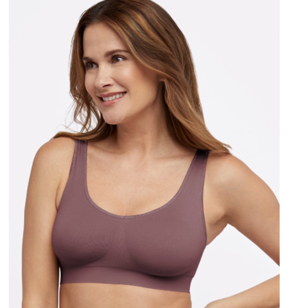 One Smooth U Wireless Bralette DFBRAL Color: Currant Purple